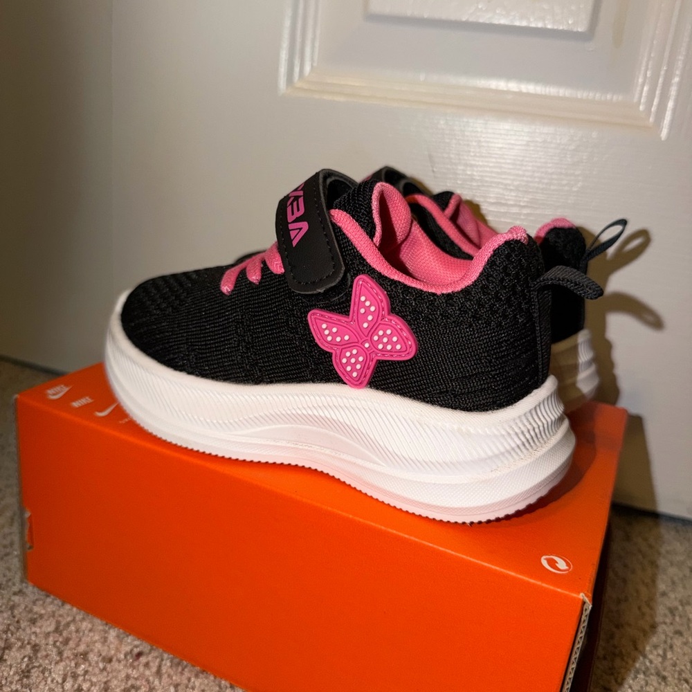 Sneakers - Toddler Girls - Picture 3 of 4